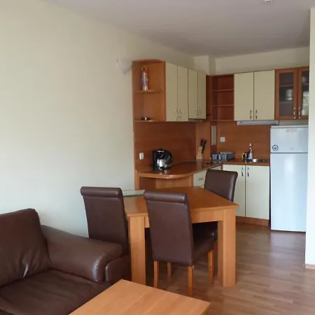 Sa Services Private Apartments, Eagle Rock Complex 4* Beli Iskar