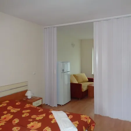 Lägenhetshotell Sa Services Private Apartments, Eagle Rock Complex Beli Iskar