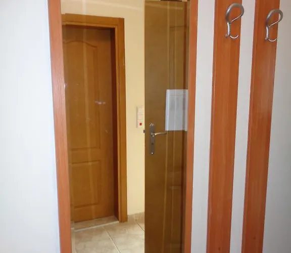 Sa Services Private Apartments, Eagle Rock Complex Beli Iskar