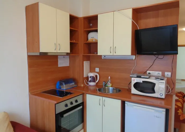 Aparthotel Sa Services Private Apartments, Eagle Rock Complex 4*