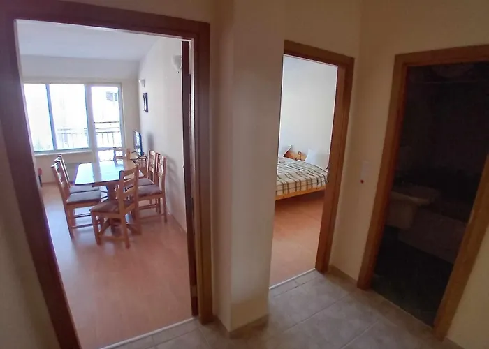 Sa Services Private Apartments, Eagle Rock Complex 4*