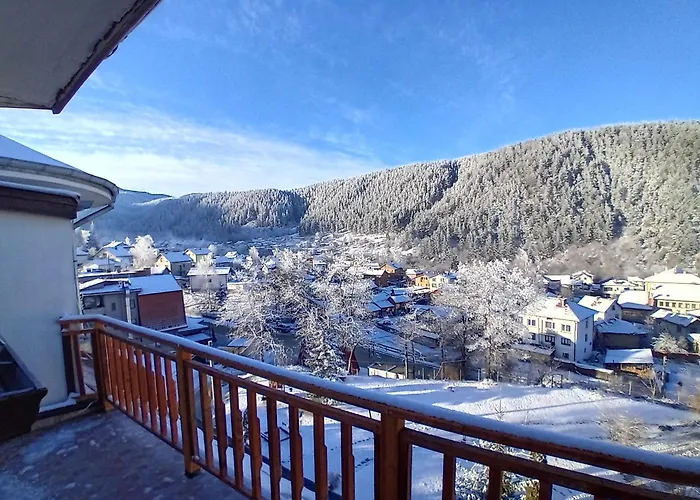 Sa Services Private Apartments, Eagle Rock Complex