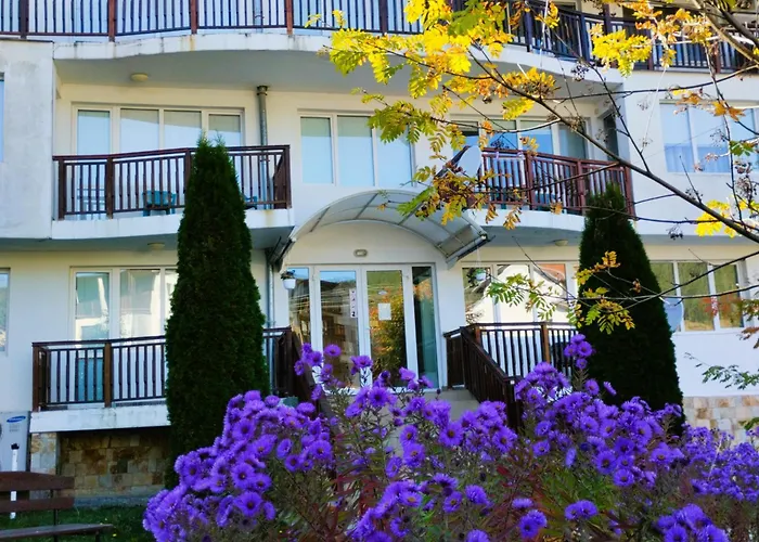 Sa Services Private Apartments, Eagle Rock Complex Aparthotel 4*